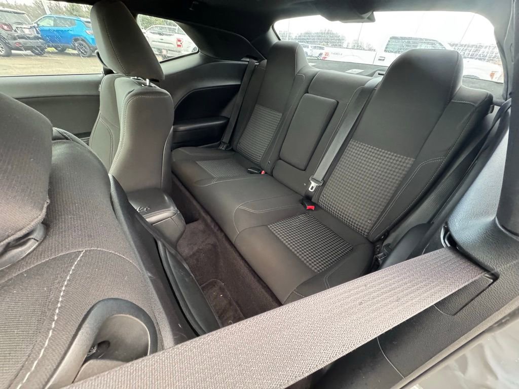 Used 2019 Dodge Challenger SXT w/ Driver Convenience Group image 19