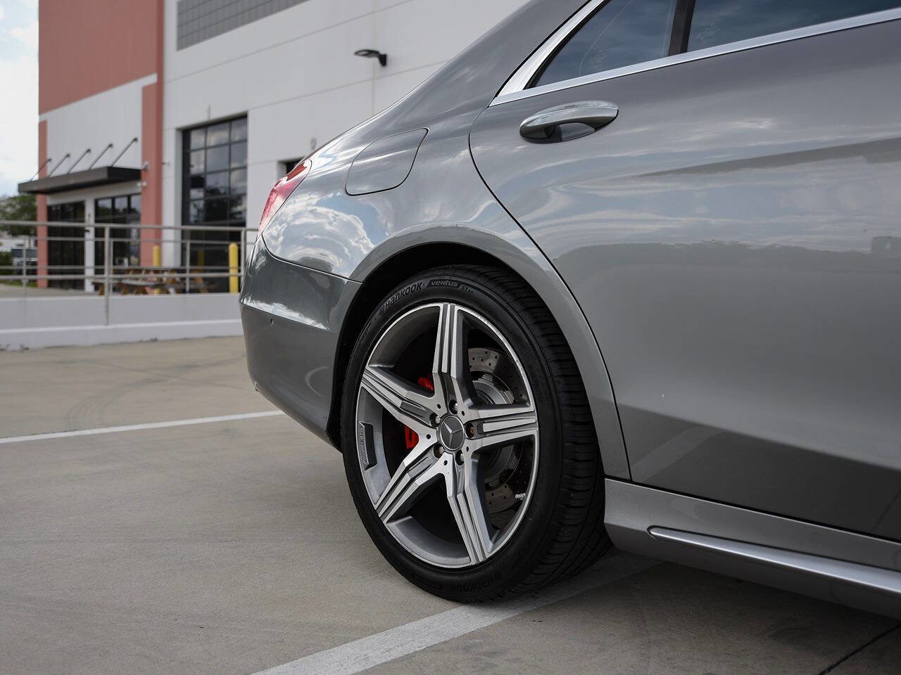 Used 2015 Mercedes-Benz S 63 AMG 4MATIC Sedan w/ Executive Rear Seat Package image 14