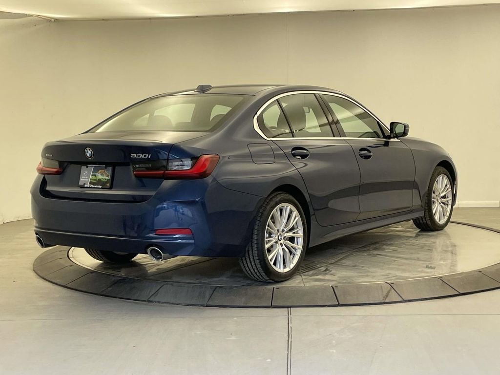 Used 2024 BMW 330i xDrive Sedan w/ Convenience Package AWD/4WD image 5