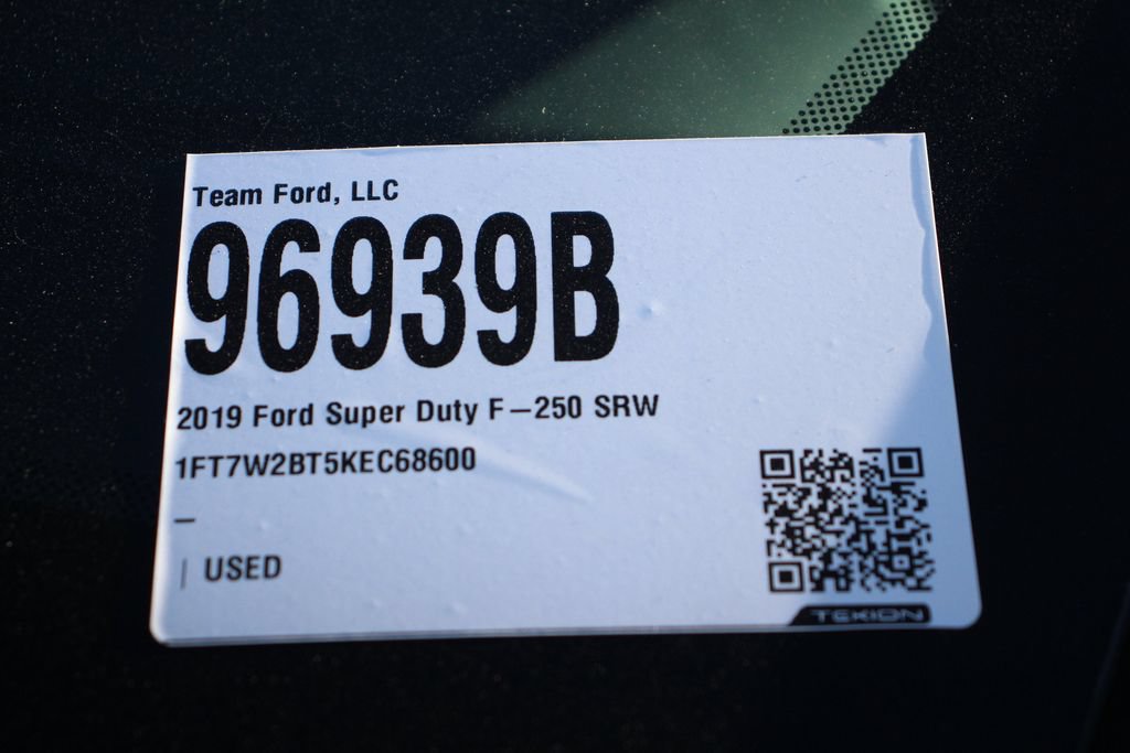Certified 2019 Ford F250 Lariat w/ Lariat Ultimate Package AWD/4WD image 30