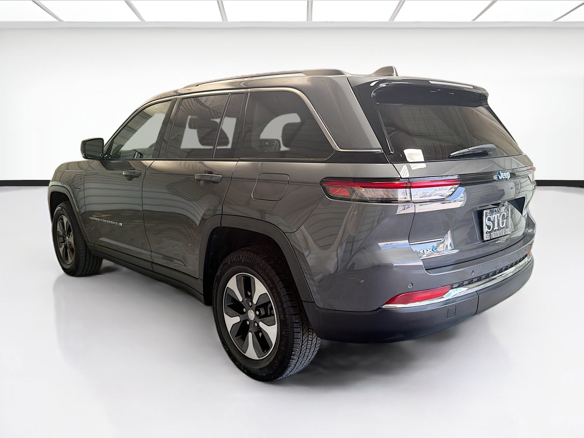 Used 2024 Jeep Grand Cherokee Limited 4xe AWD/4WD image 6