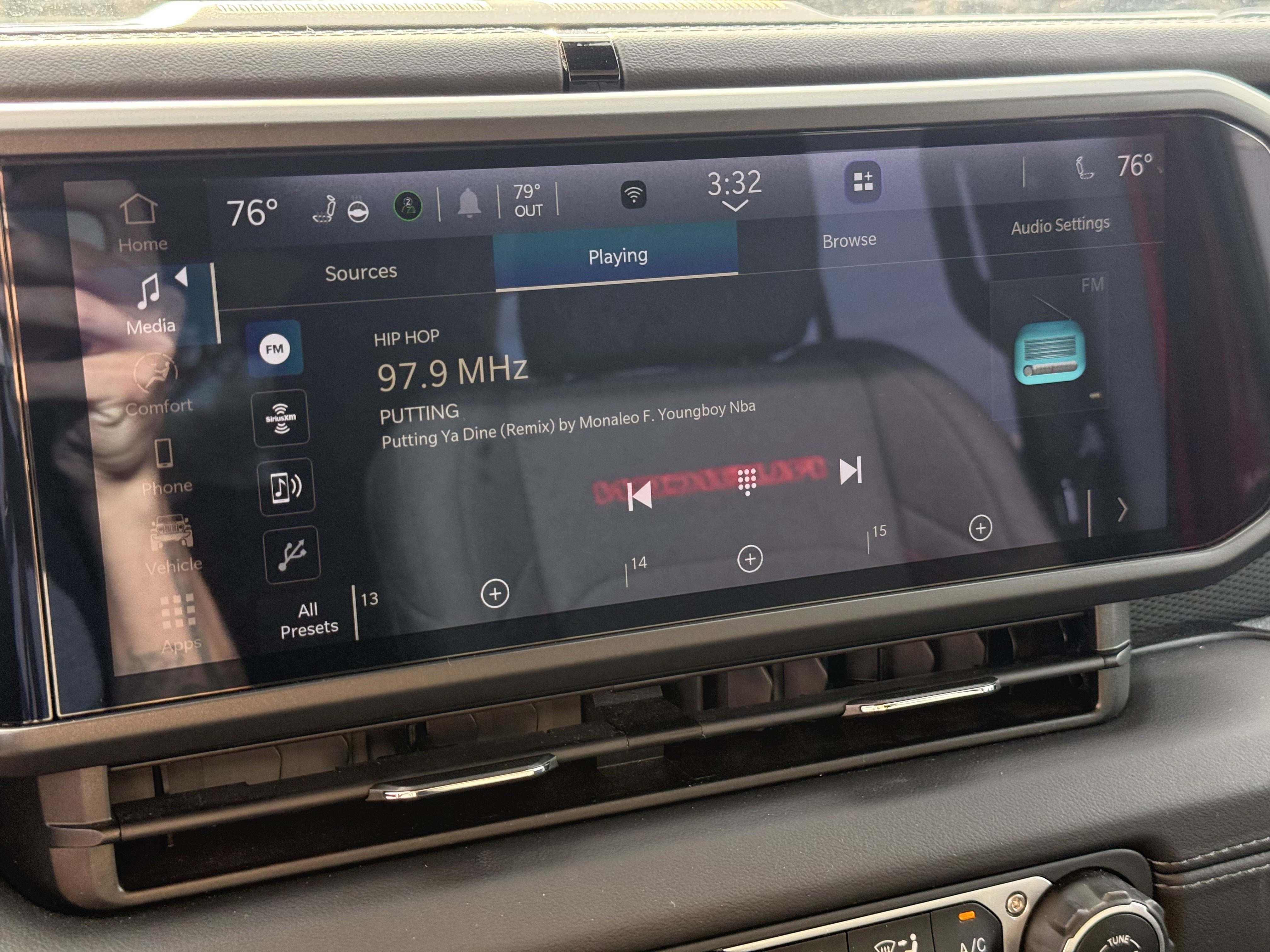 Used 2025 Jeep Wrangler Unlimited Rubicon image 20