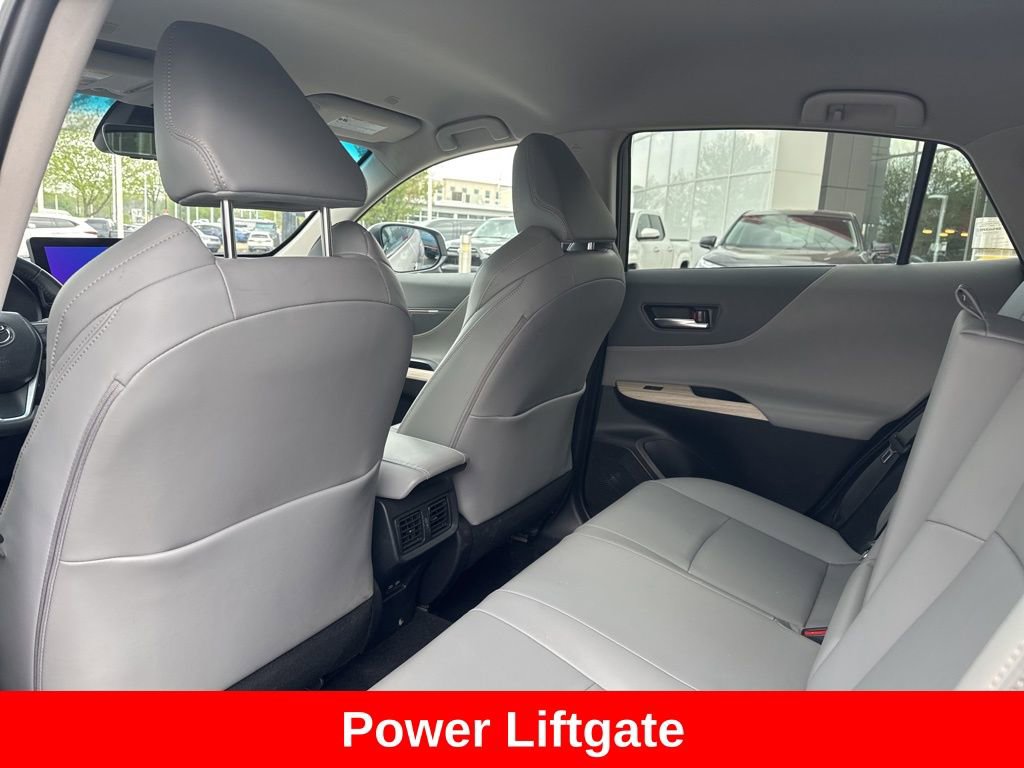 Certified 2023 Toyota Venza XLE AWD/4WD image 17