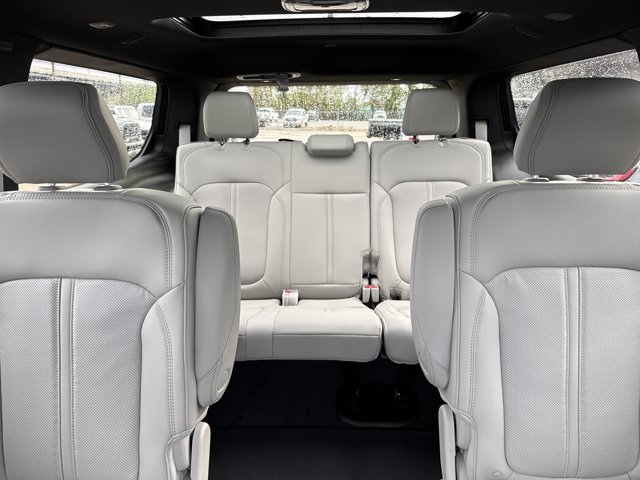 New 2027 Jeep Grand Wagoneer Summit AWD/4WD image 18