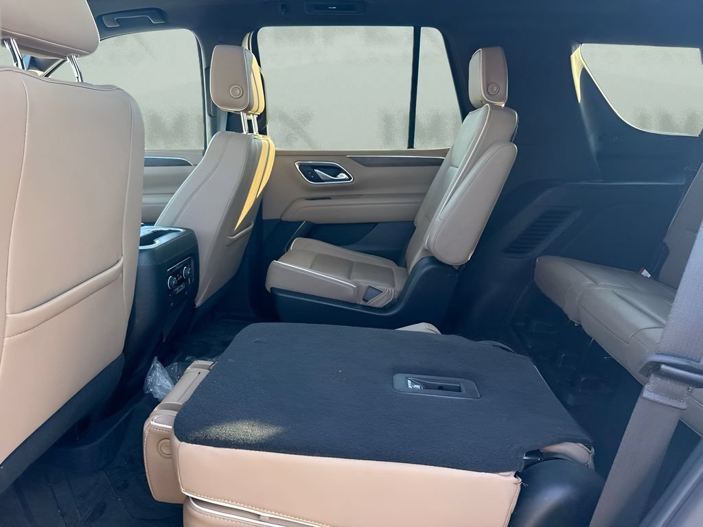 Used 2023 Chevrolet Tahoe Premier AWD/4WD image 9