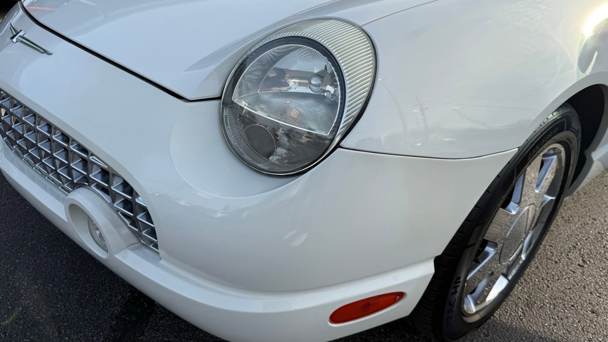 Used 2003 Ford Thunderbird image 52