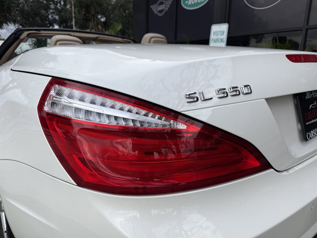 Used 2015 Mercedes-Benz SL 550 w/ Driver Assistance Package image 16