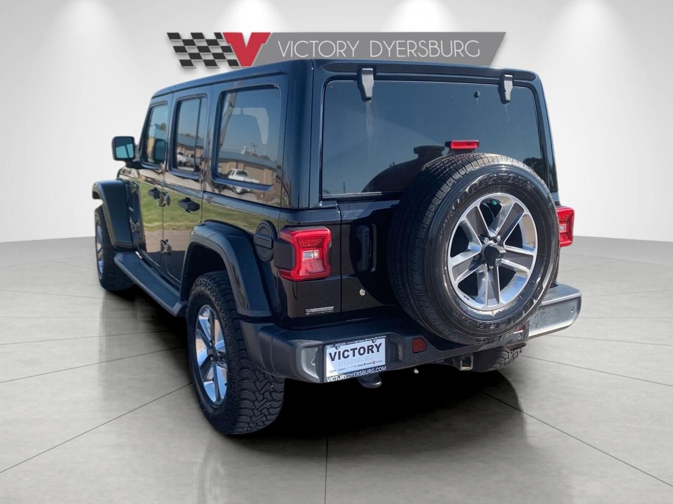 Used 2018 Jeep Wrangler Unlimited Sahara w/ Safety Group image 6