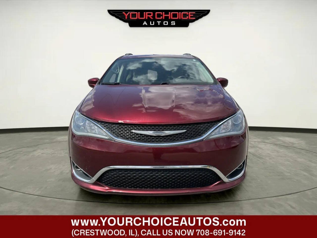 Used 2017 Chrysler Pacifica Touring-L FWD image 8