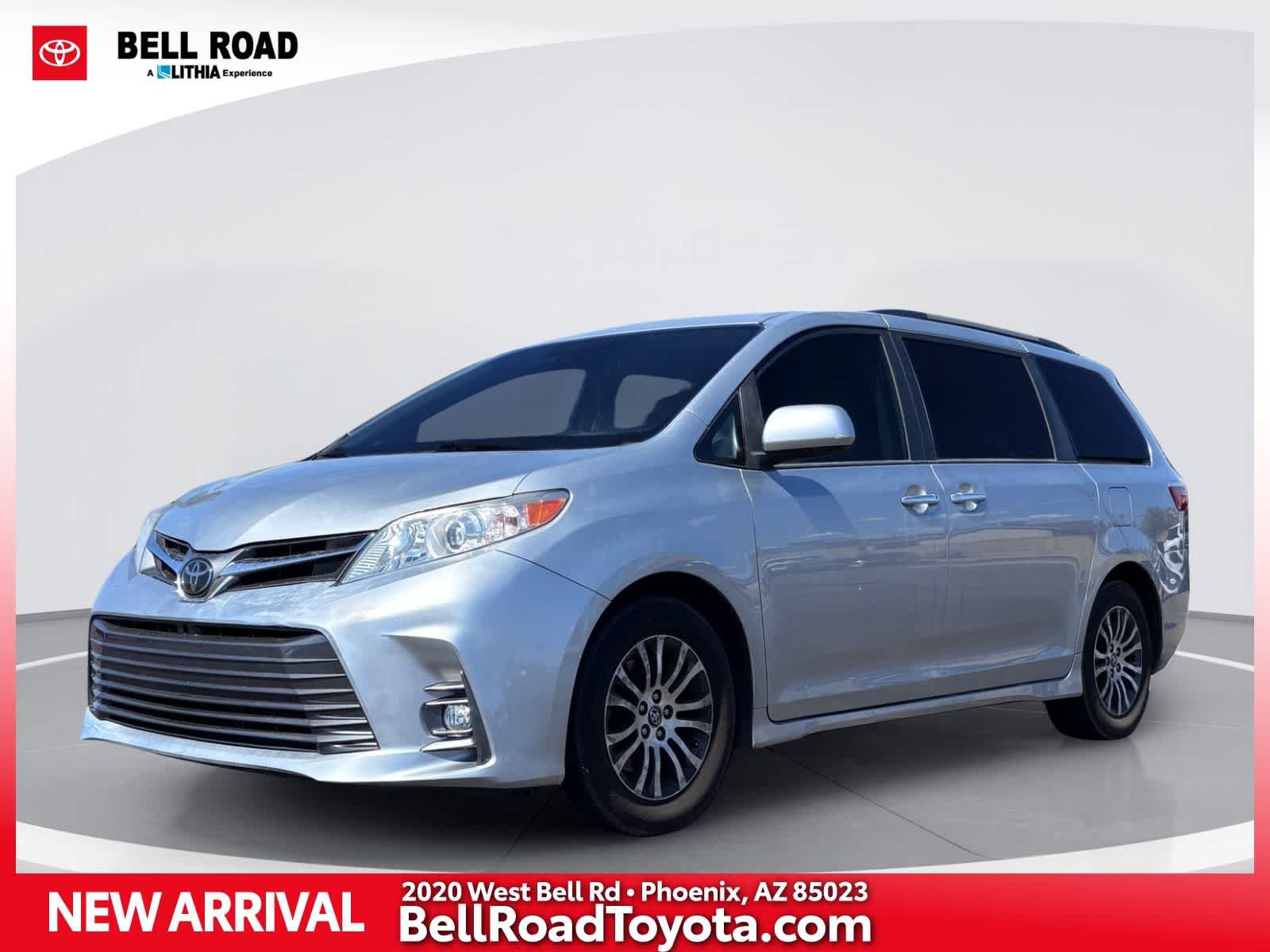 Used 2020 Toyota Sienna XLE w/ XLE Navigation Package FWD video 1