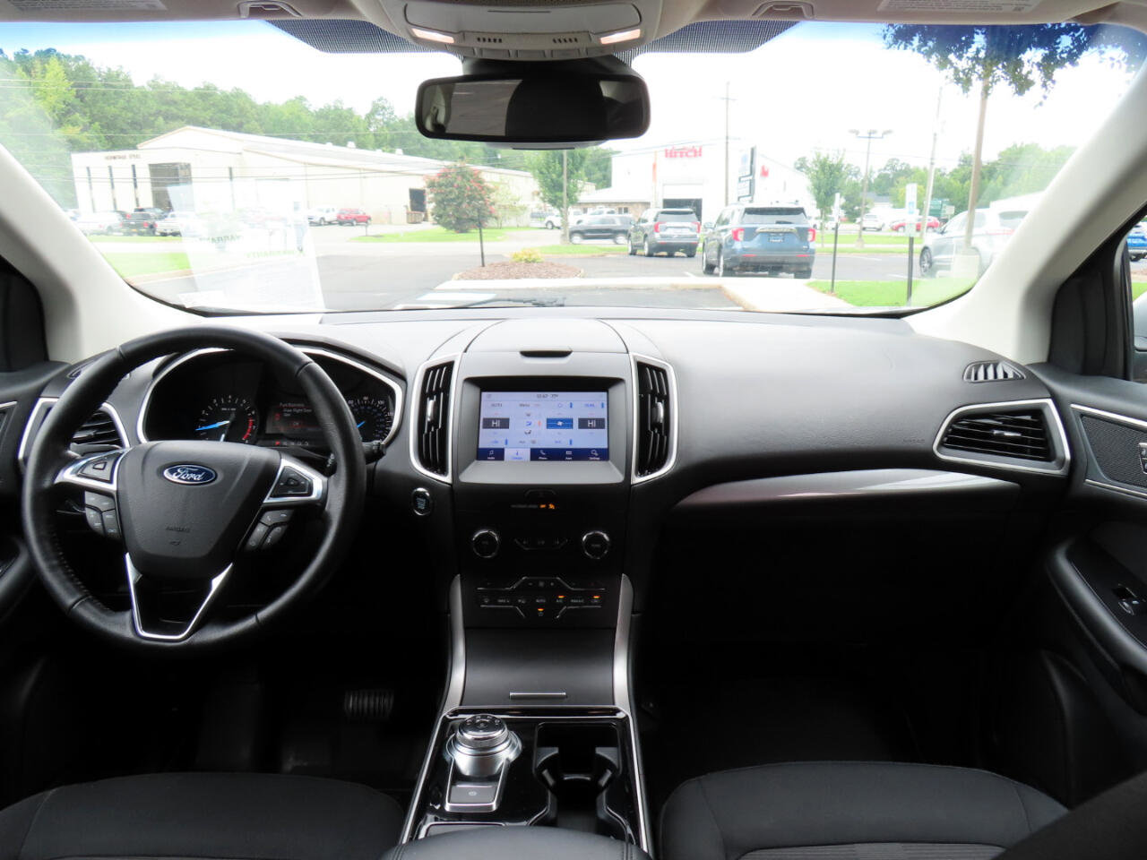 Used 2019 Ford Edge SEL image 25