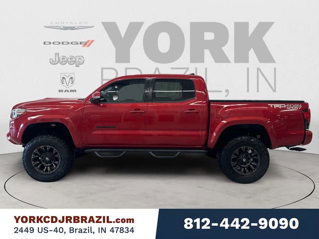 Used 2019 Toyota Tacoma TRD Sport image 2