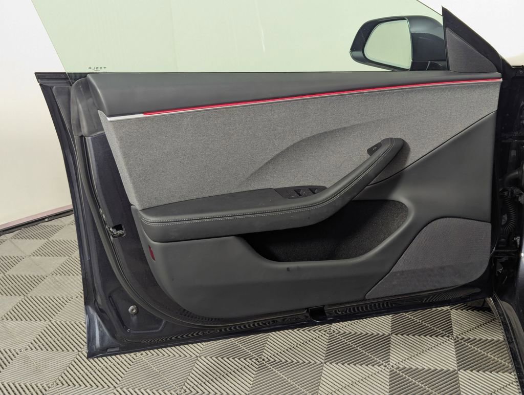 Used 2024 Tesla Model 3 Standard Range image 47