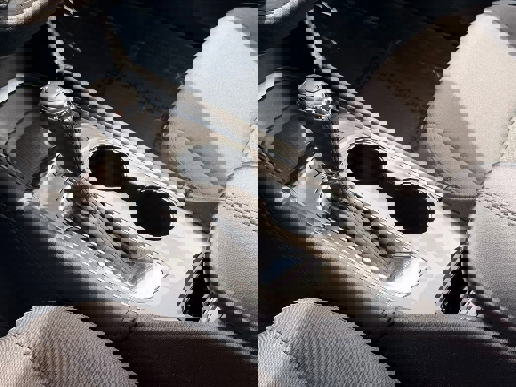 Used 2018 Chevrolet Malibu LT image 22