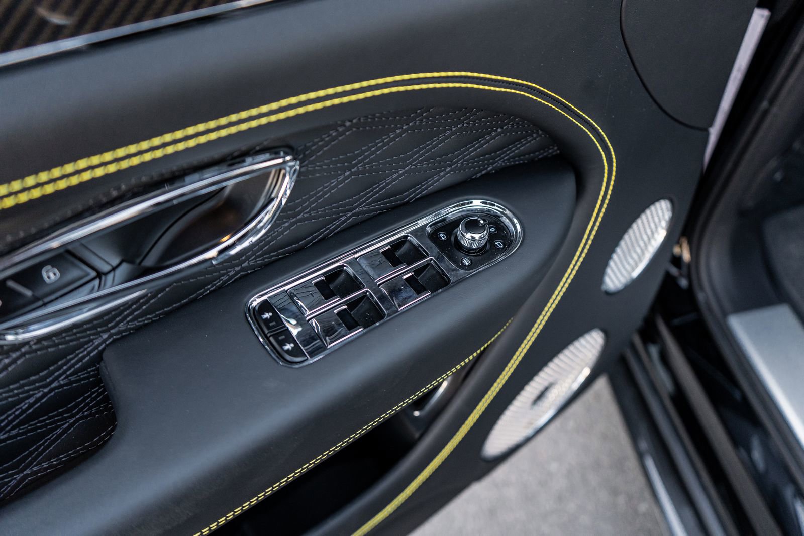 Used 2026 Bentley Bentayga Speed image 25