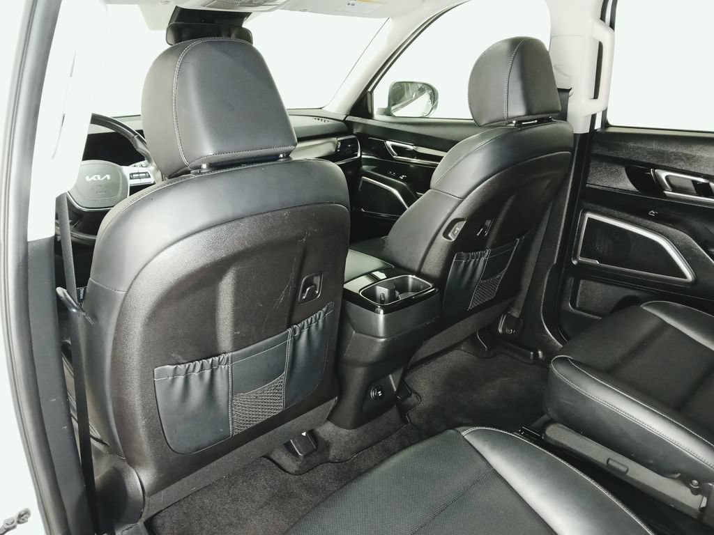 Used 2025 Kia Telluride S FWD image 16