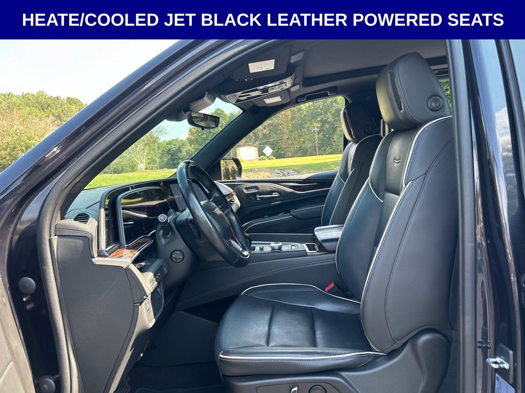 Used 2022 Cadillac Escalade ESV Premium Luxury AWD/4WD image 5