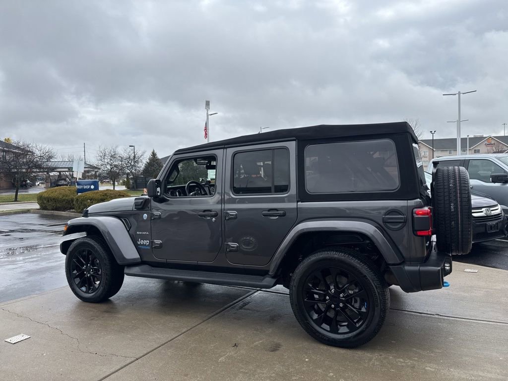 Used 2022 Jeep Wrangler Unlimited Sahara 4xe image 39