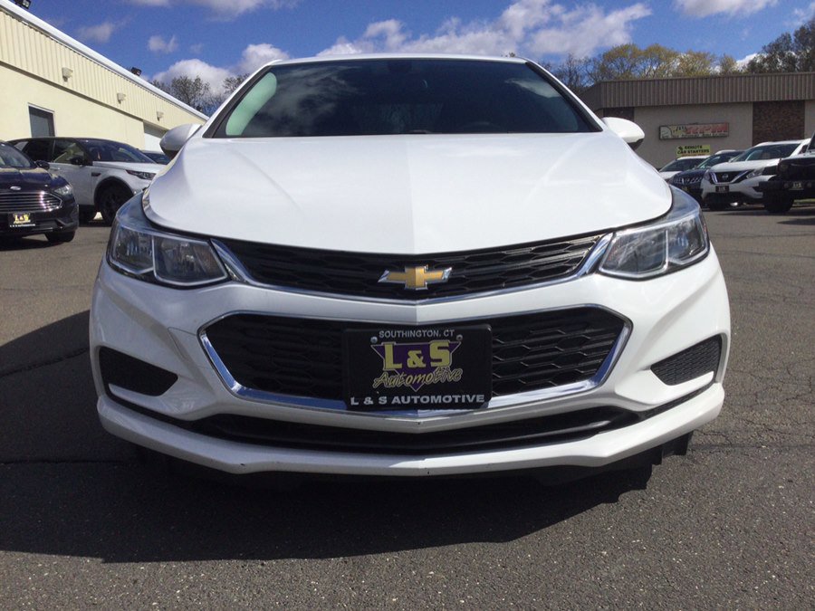 Used 2017 Chevrolet Cruze LS FWD image 4