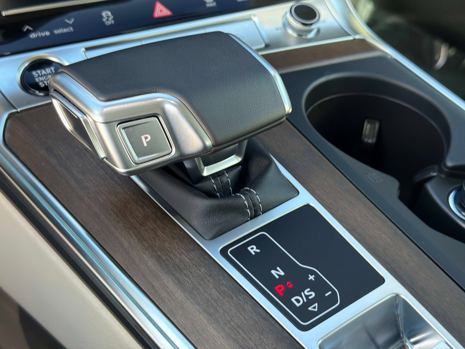 Used 2025 Audi A6 3.0T Premium image 43