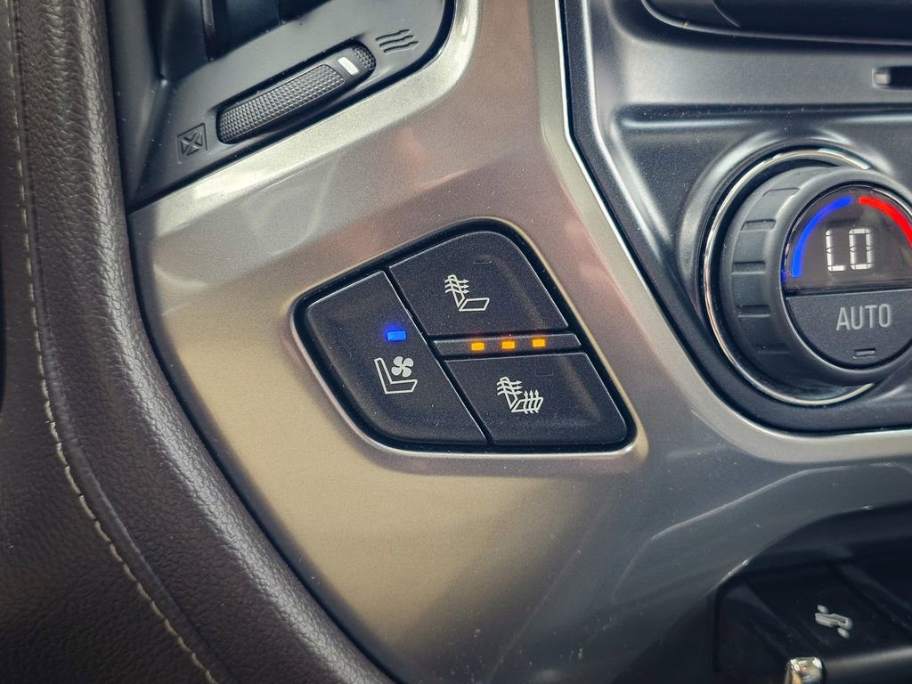 Used 2016 Chevrolet Silverado 2500 LTZ w/ LTZ Plus Package image 28