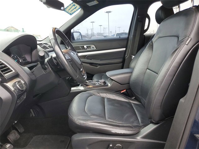 Used 2017 Ford Explorer XLT w/ Equipment Group 202A image 19