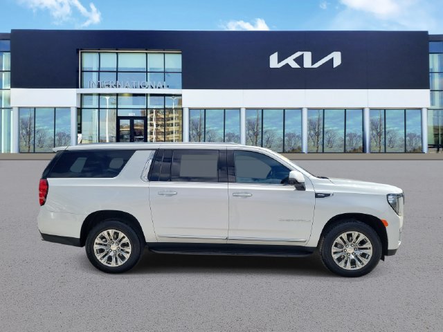 Used 2024 GMC Yukon XL Denali w/ Max Trailering Package AWD/4WD image 4