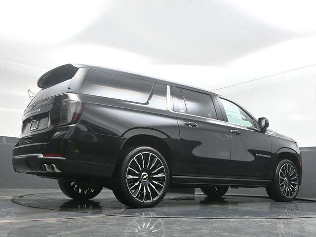 New 2026 Chevrolet Suburban High Country image 12