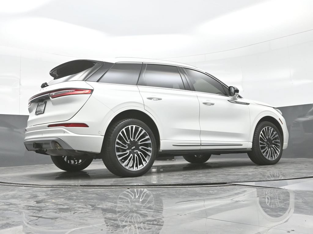 Used 2021 Lincoln Corsair AWD image 30