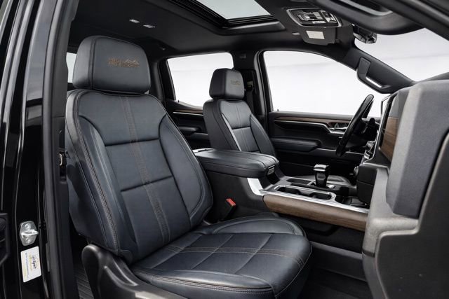 Used 2023 Chevrolet Silverado 1500 High Country w/ Technology Package image 14