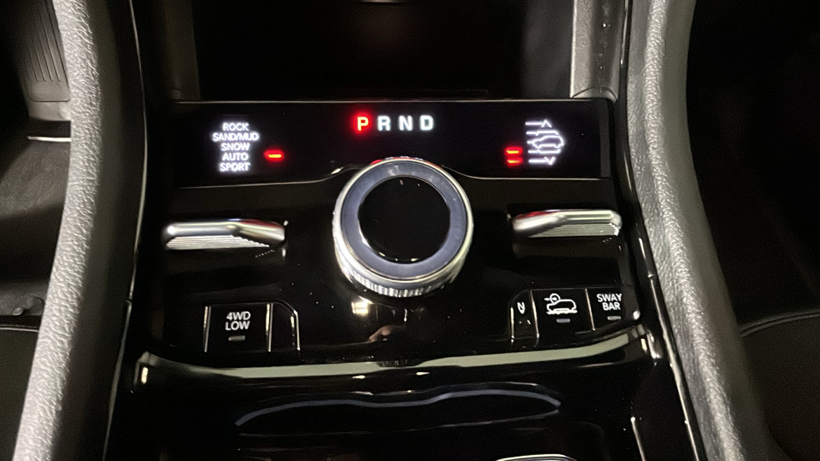 Used 2023 Jeep Grand Cherokee Trailhawk AWD/4WD image 25