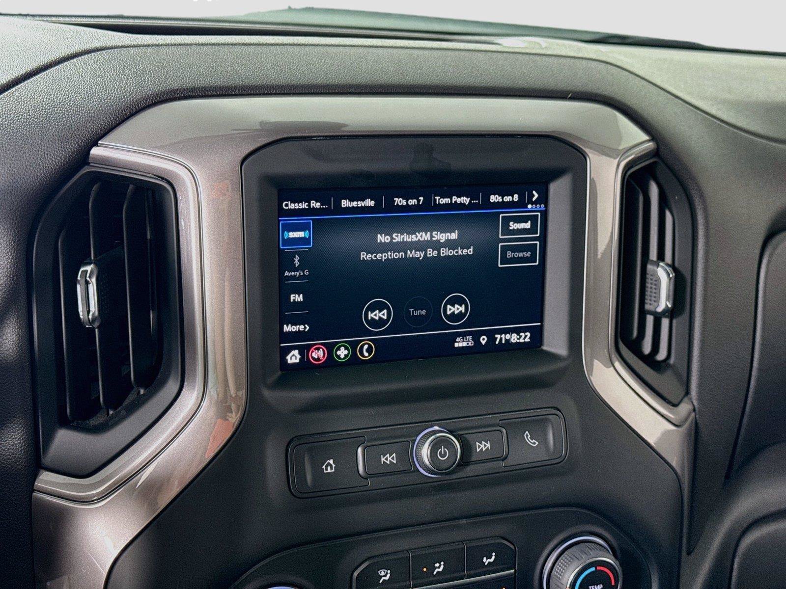 Used 2022 Chevrolet Silverado 1500 Custom w/ Safety Confidence Package AWD/4WD image 8