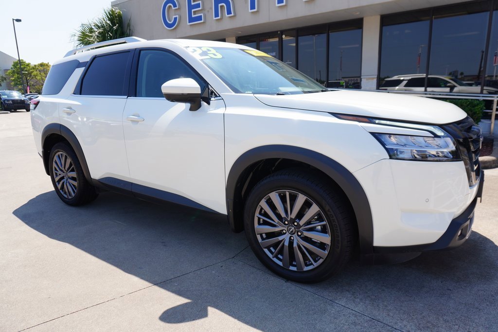 Used 2023 Nissan Pathfinder SL w/ SL Premium Package