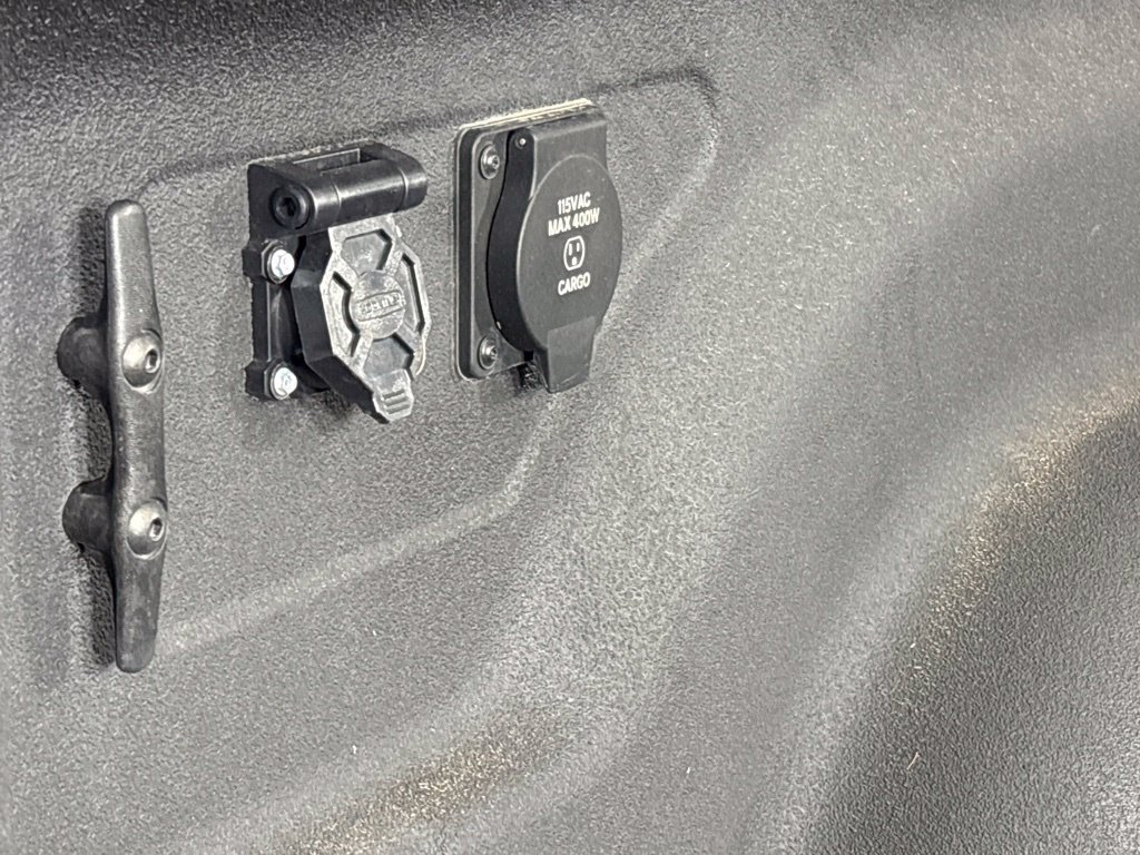 Used 2025 RAM 2500 Laramie w/ Towing Technology Group AWD/4WD image 17