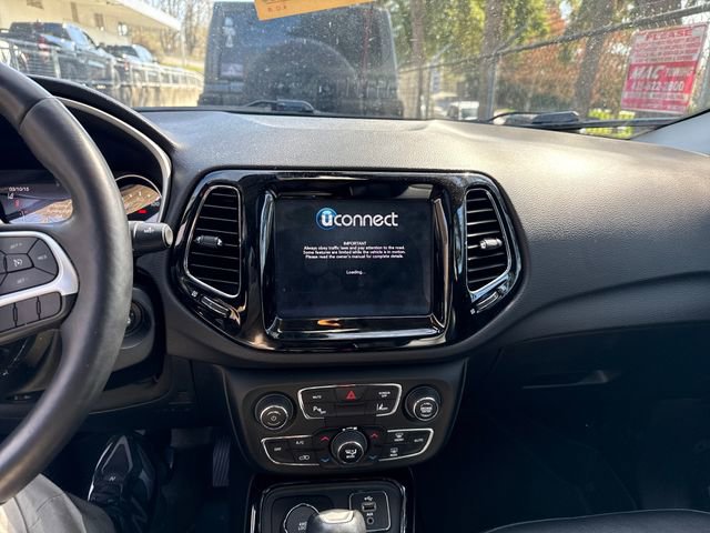 Used 2018 Jeep Compass Limited w/ Navigation Group image 21