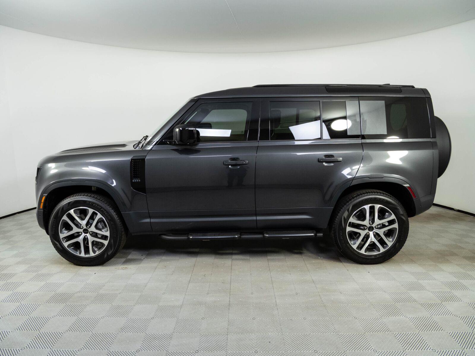 Used 2026 Land Rover Defender 110 S AWD/4WD image 2