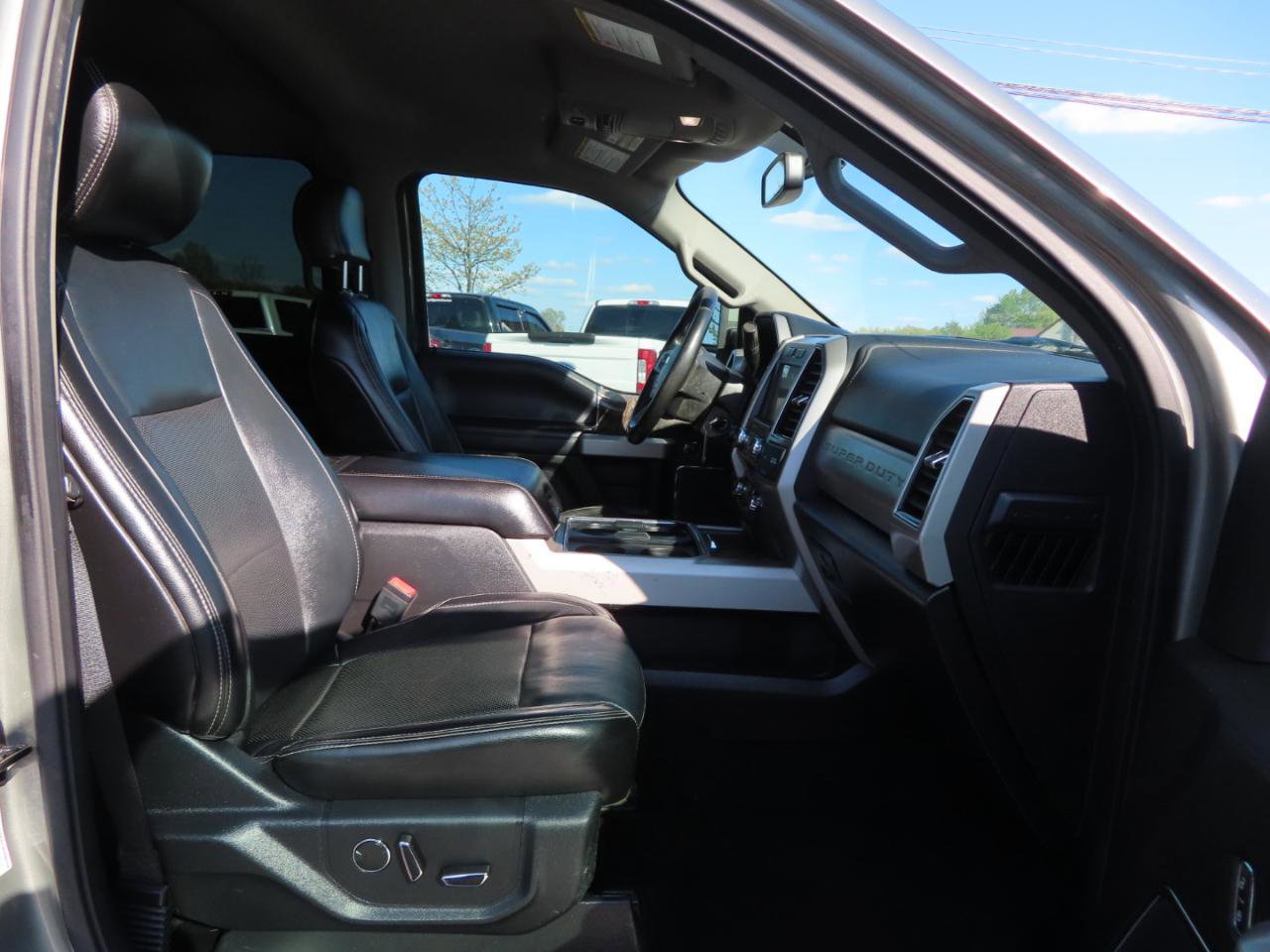 Used 2019 Ford F350 Lariat w/ Lariat Value Package image 49