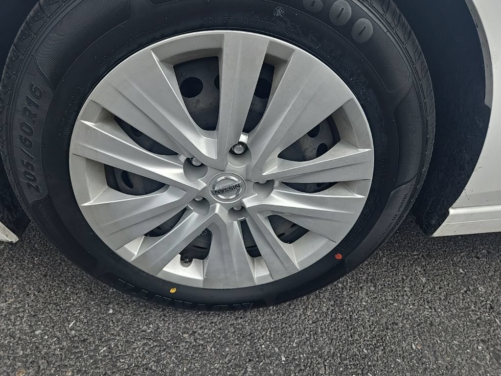 Used 2022 Nissan Sentra S FWD image 36