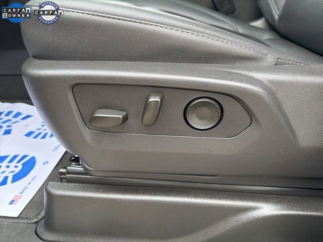 Used 2025 Chevrolet Suburban Z71 image 26