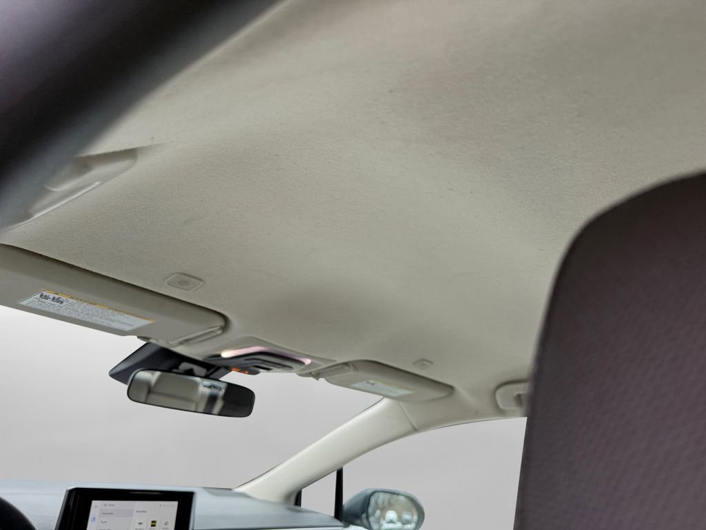 Used 2023 Toyota Corolla LE image 22