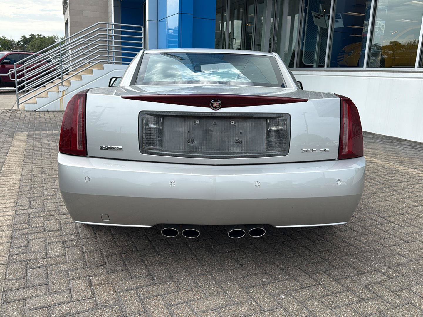Used 2007 Cadillac XLR RWD image 4