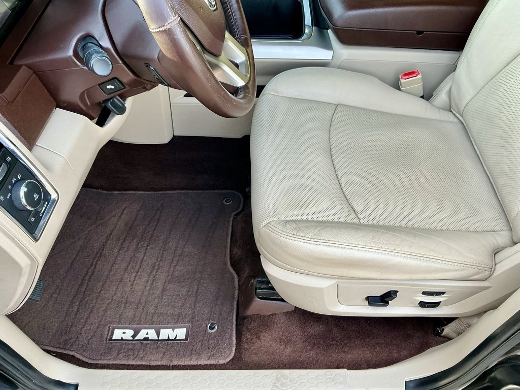 Used 2016 RAM 1500 Laramie w/ Convenience Group image 38