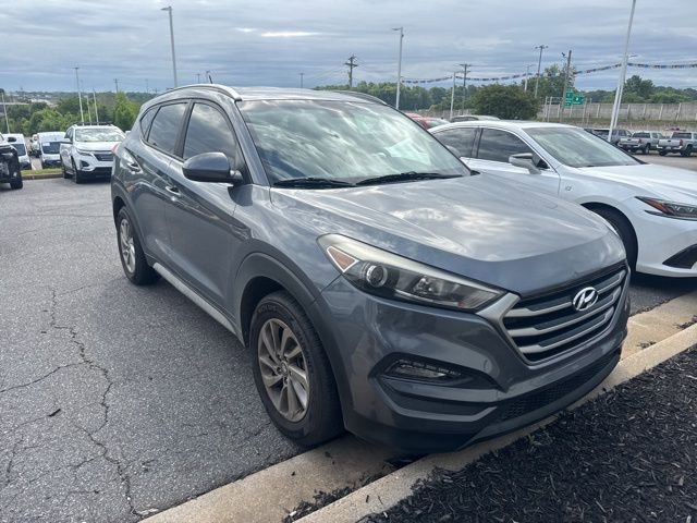 Used 2017 Hyundai Tucson SE AWD/4WD image 3