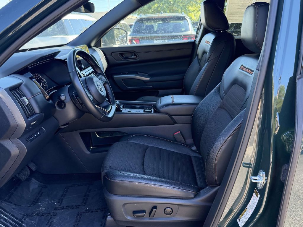 Used 2025 Nissan Pathfinder Rock Creek AWD/4WD image 14