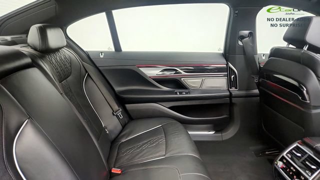 Used 2022 BMW 750i xDrive w/ M Sport Package AWD/4WD image 35