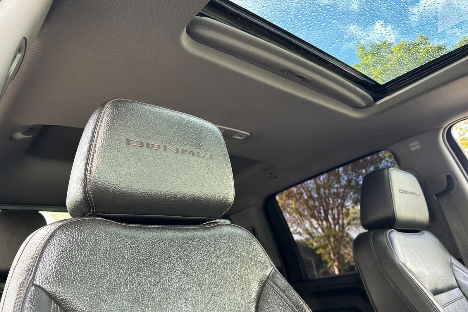 Used 2021 GMC Sierra 2500 Denali w/ Denali Ultimate Package image 18