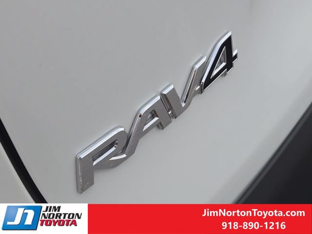 Used 2025 Toyota RAV4 XLE Premium AWD/4WD image 12