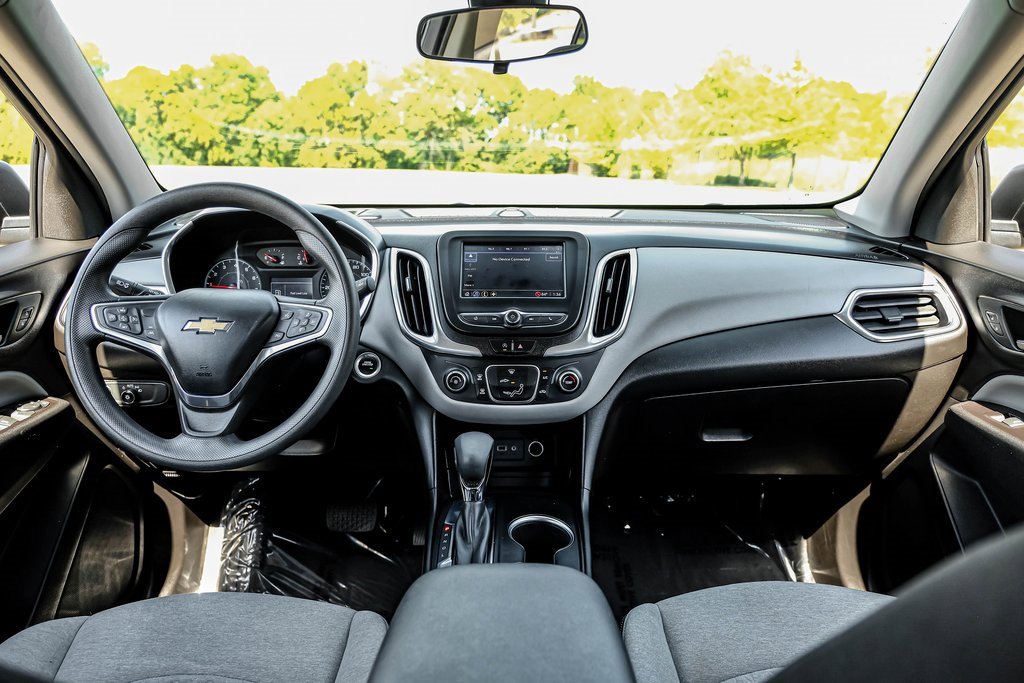 Used 2022 Chevrolet Equinox LS image 17