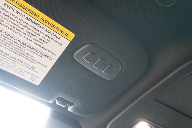 Used 2025 Ford Explorer ST-Line AWD/4WD image 35