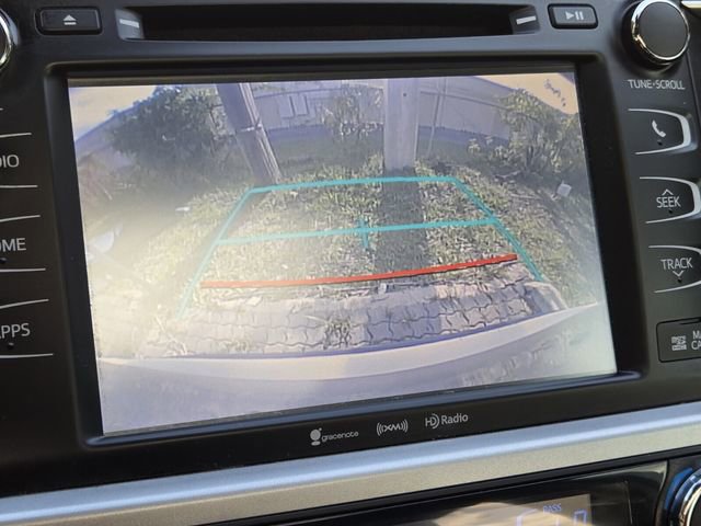 Used 2019 Toyota Highlander XLE image 23